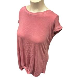 Jane and Delancey, bottom front tied up, sleeveless blouse